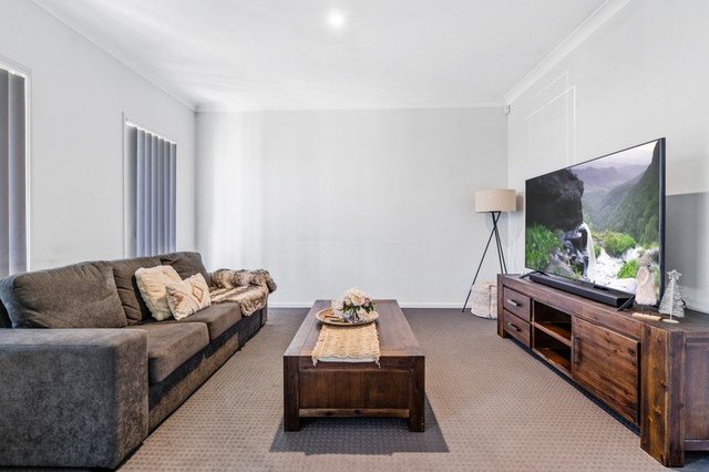 11 Willmington Loop, NSW 2570