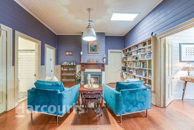 6 Cowper Street, NSW 2571