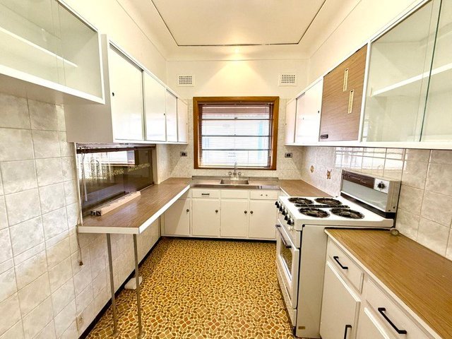 27 Wilga Street, NSW 2143