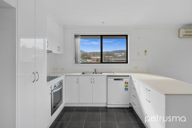 2/17 Paige Court, TAS 7018