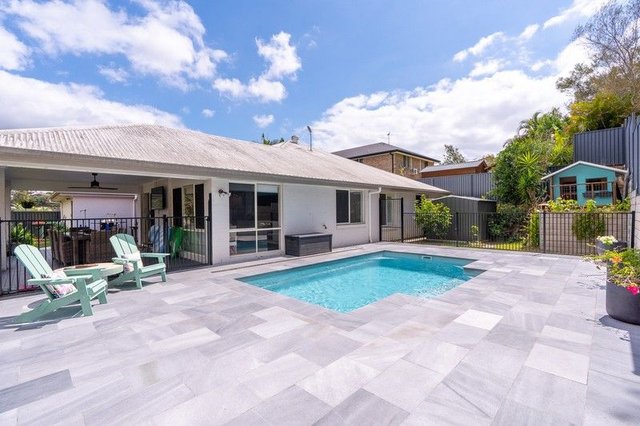 4 Diorama Court, QLD 4037