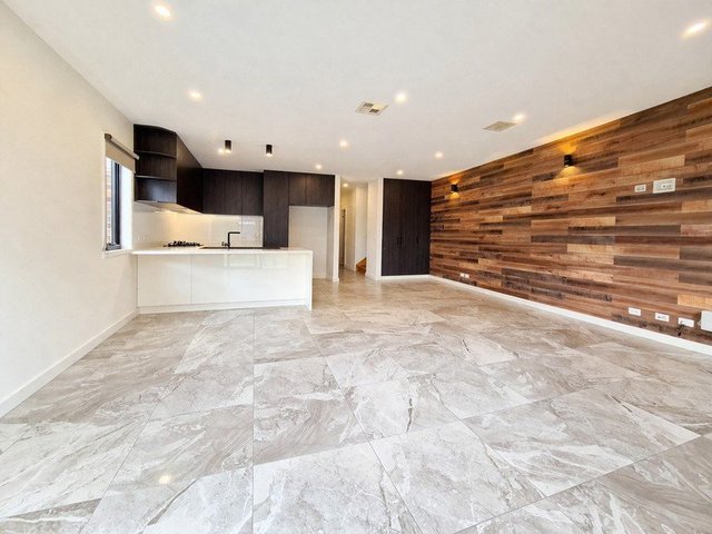 3/23 The Parade , VIC 3169