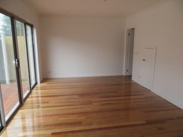15B Inverness Street, VIC 3169
