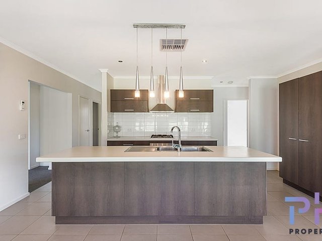 19 Henry Court, VIC 3551