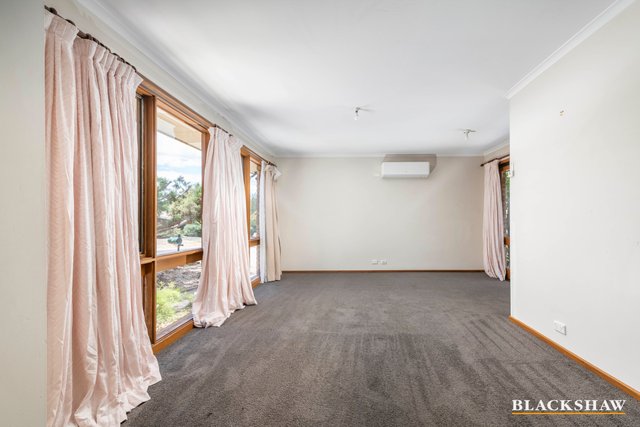 2 Hazel Smith Crescent, ACT 2903