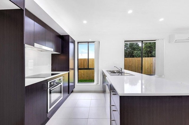 15 Hobson Place, QLD 4124