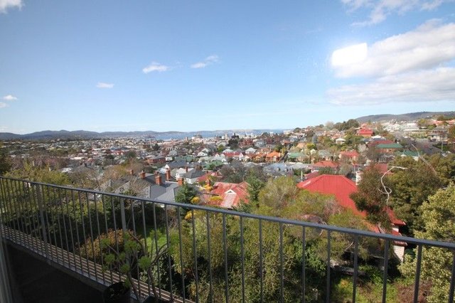 10/6 Una Street, TAS 7000