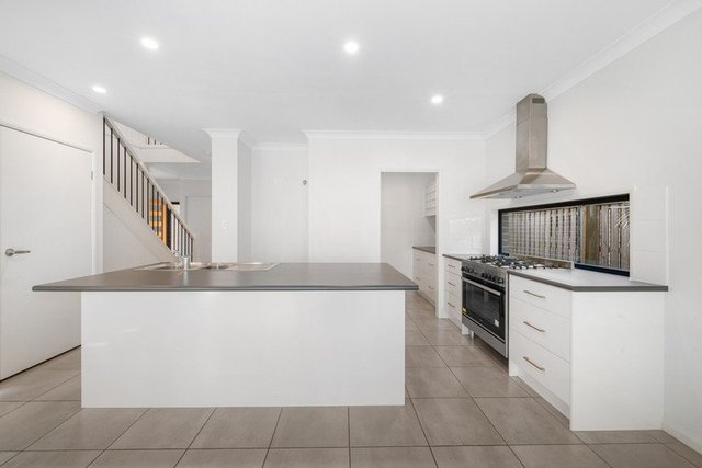 70 Macquarie Circuit, QLD 4018