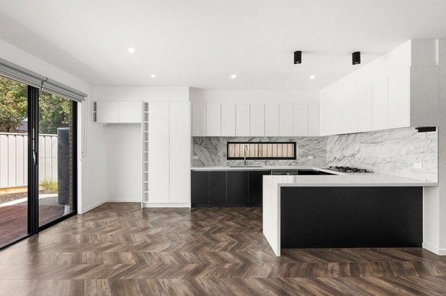 2A Latrose Street, VIC 3042