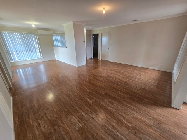 8/11 McKenna Avenue, NSW 2582