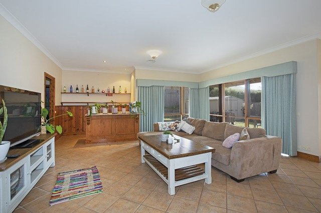 8 Molesworth Drive, VIC 3216