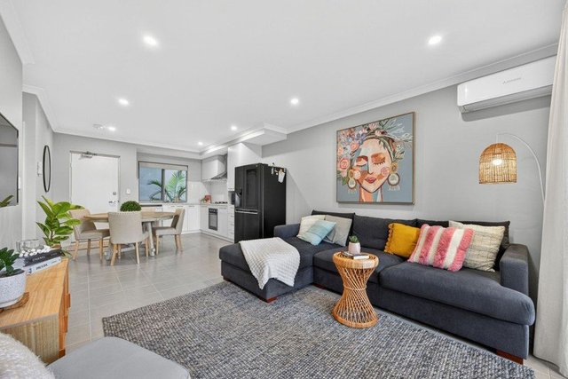 4/50 Littorina Avenue, WA 6027