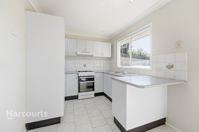 17 Osburn Place, NSW 2560
