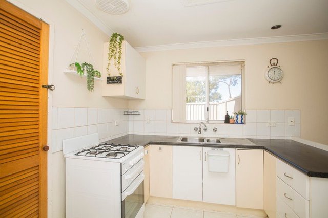 35 Peninsula Avenue, WA 6027