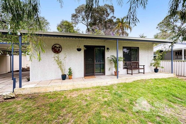 3 Reading Road, WA 6220