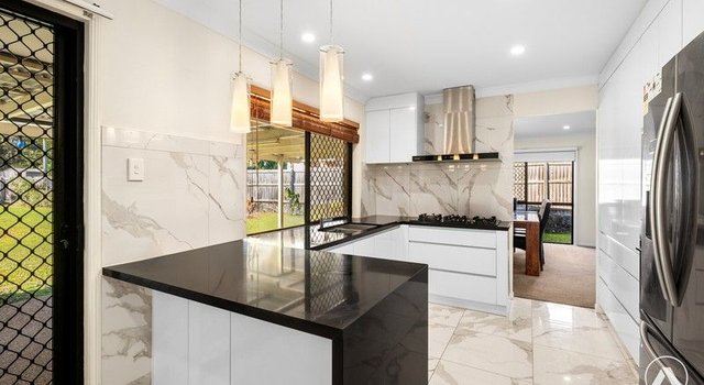 6 Torresian Place, QLD 4118