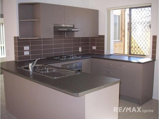 16 Barrine Place, QLD 4115
