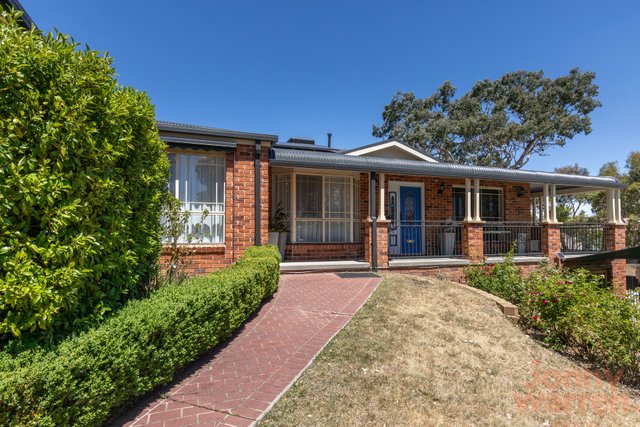 9 Tennant Place, NSW 2619