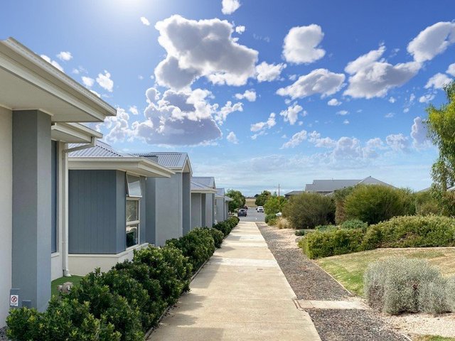 10 Plenty Walk, VIC 3217
