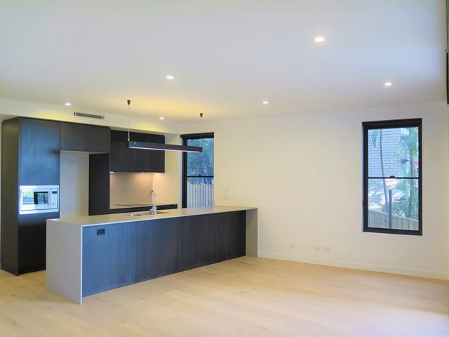 302/10-12 Lima Street, QLD 4066