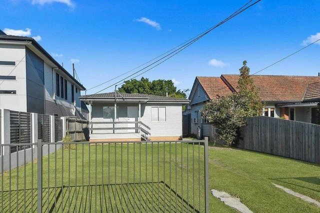 23 Adams Street, QLD 4017