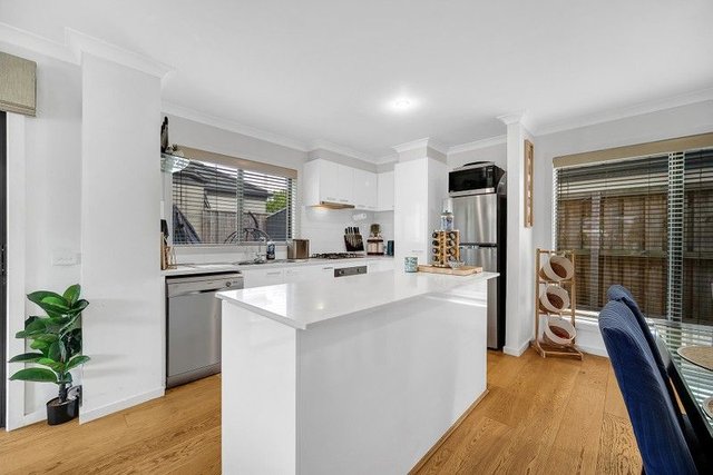 19/17 Golden Elm Way, VIC 3975