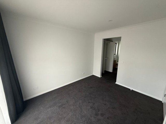 50 Derwent Drive, VIC 3550