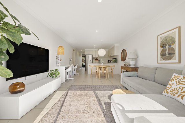 12 Whitmore Crescent, ACT 2602