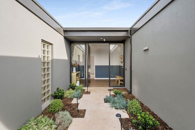 26 Wanda Close, VIC 3944