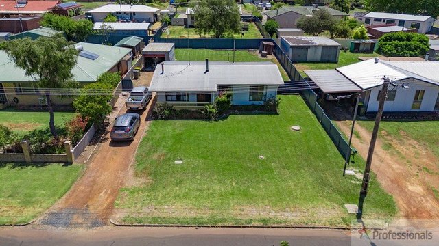 25 Doust Street, WA 6258