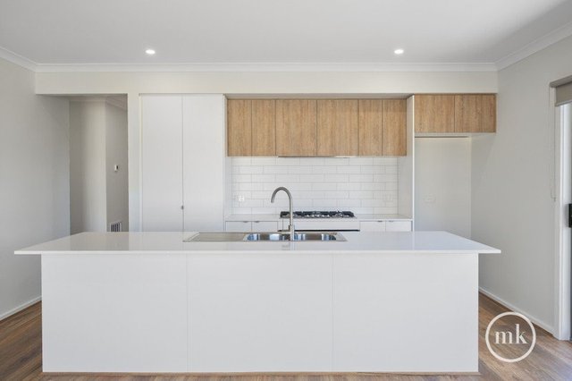 25 Wynnesward Street, VIC 3751