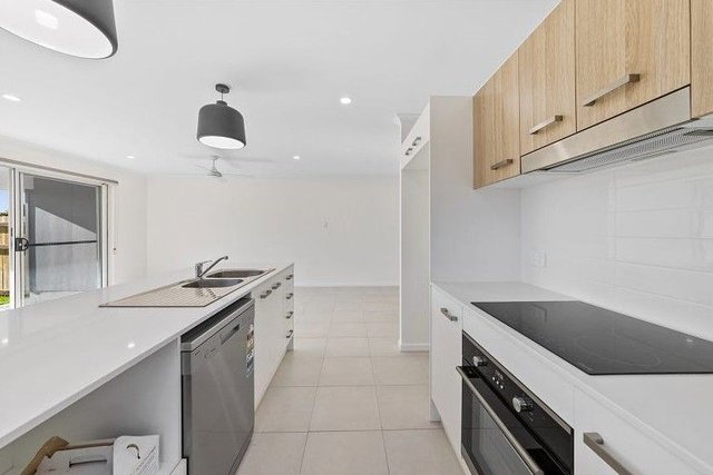 12A Utrecht Street, QLD 4130