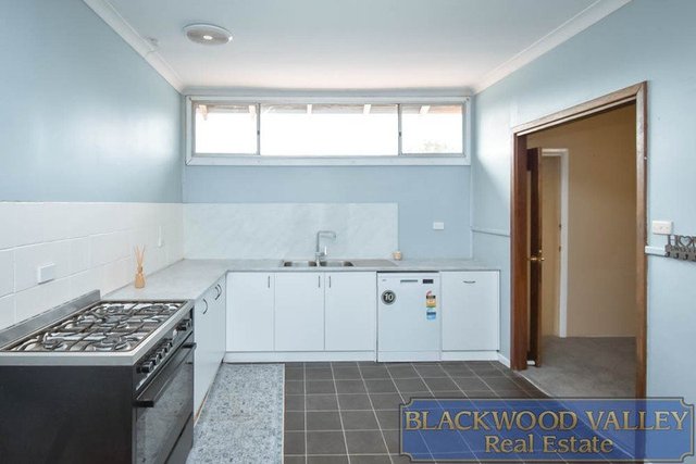 33 Padbury Road, WA 6255