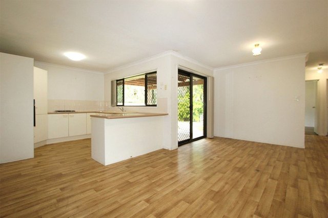 8 Lockerbie Court, QLD 4124
