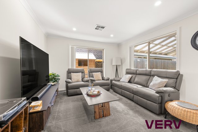 14 Walter Crocker Crescent, ACT 2913