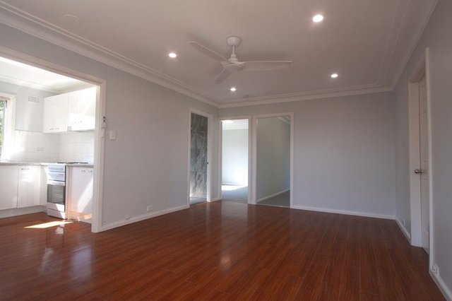 2/10 Alpha Road, NSW 2570
