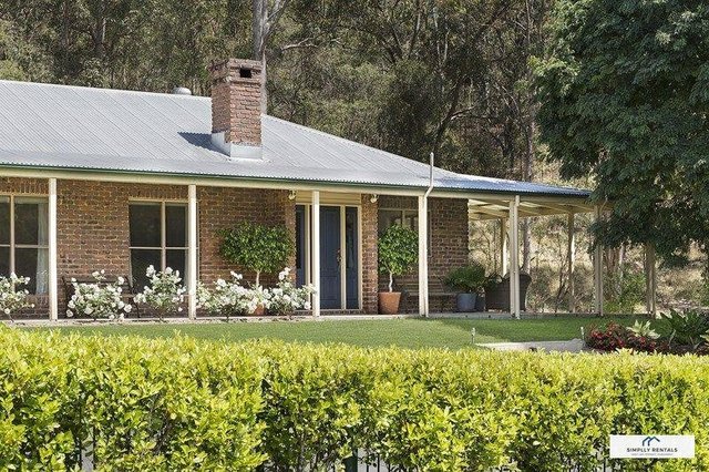 6 Rocheadon Drive, QLD 4037