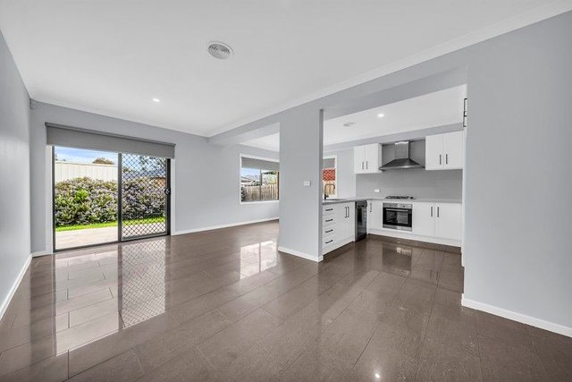 12 Barring Boulevard, VIC 3023