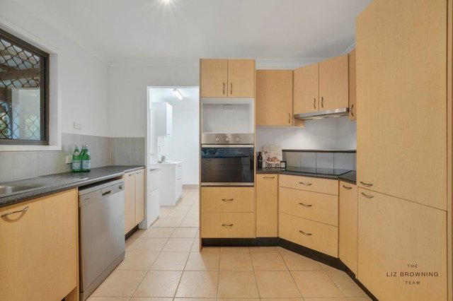 3 Shadowood Street, QLD 4069
