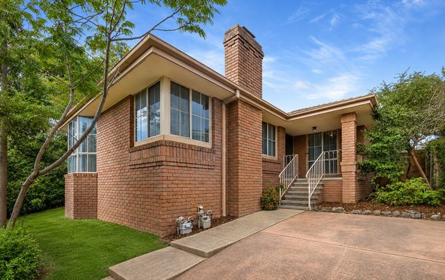 18 Mount Erin Crescent, VIC 3199