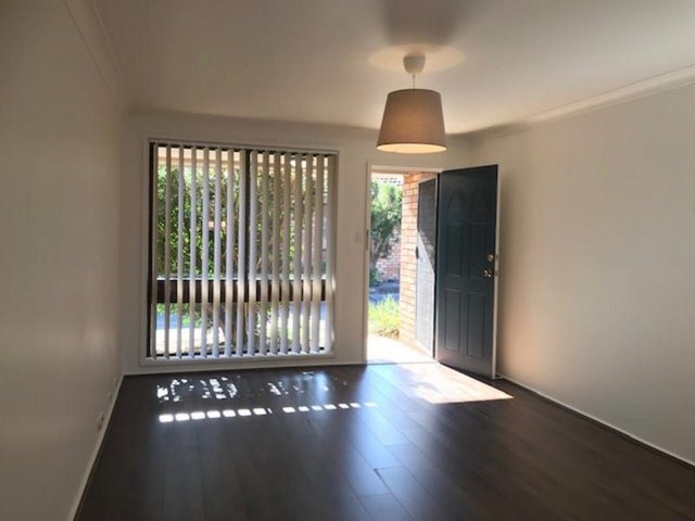 1/39 Currawong Street, NSW 2565