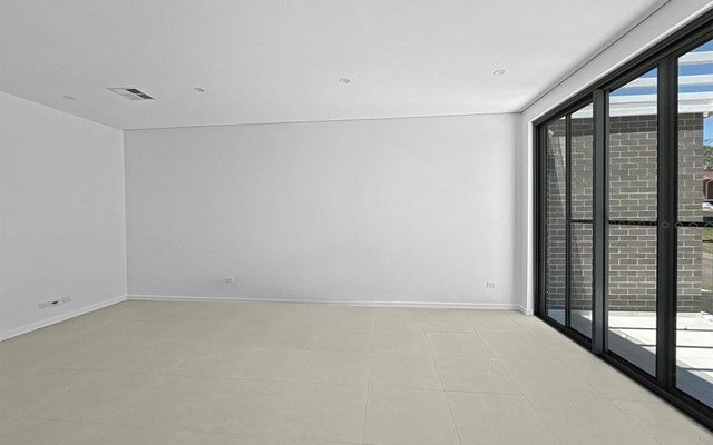 21B Dobson Crescent, NSW 2117