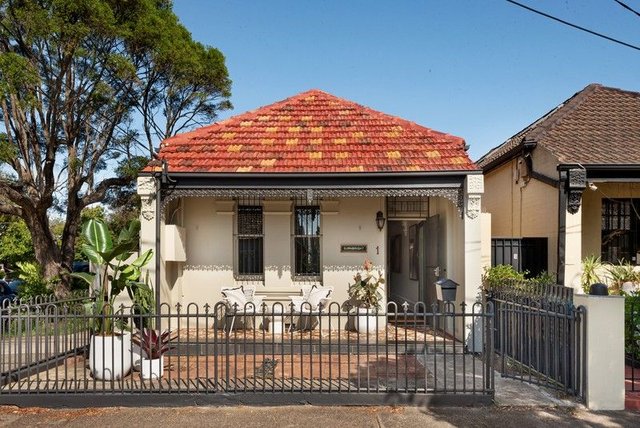 1 Amy Street, NSW 2204