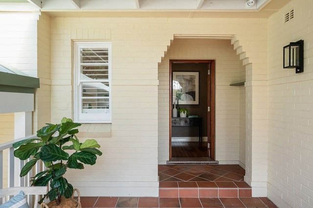 16 Wallalong Crescent, NSW 2073