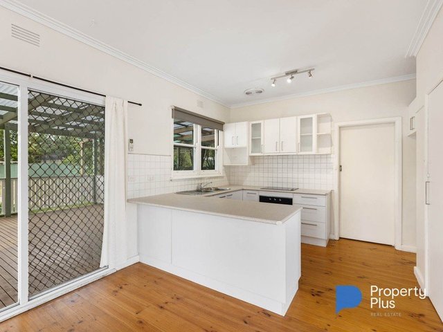 34 Clarence Avenue, VIC 3550