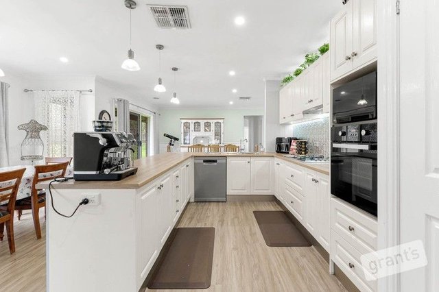 7-8 Farmhouse Court, VIC 3804