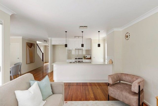 48 Merimbula Crescent, QLD 4018