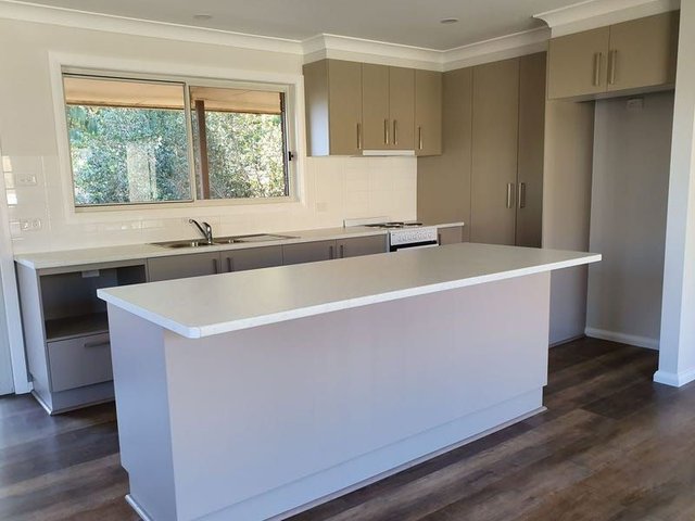 1/42 Engesta Avenue, NSW 2570