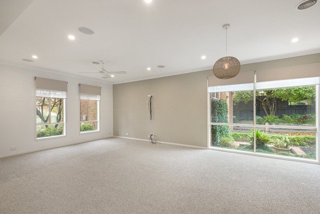 3 Balmoral Court, VIC 3199