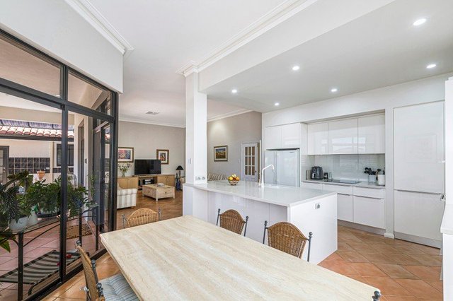 3 Potter Avenue, WA 6152